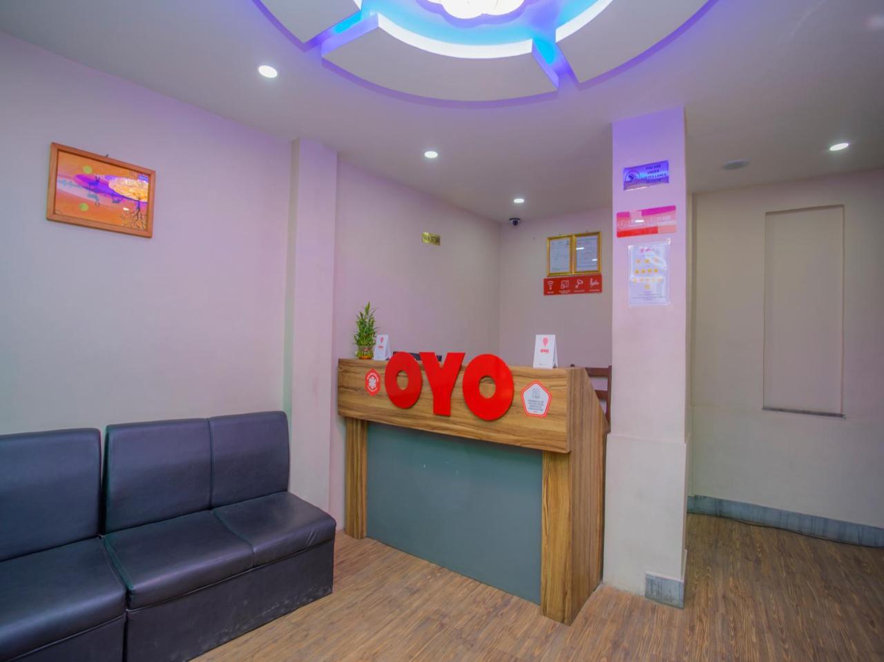 קטמנדו Oyo 146 Somewhere Hotel & Resturant מראה חיצוני תמונה